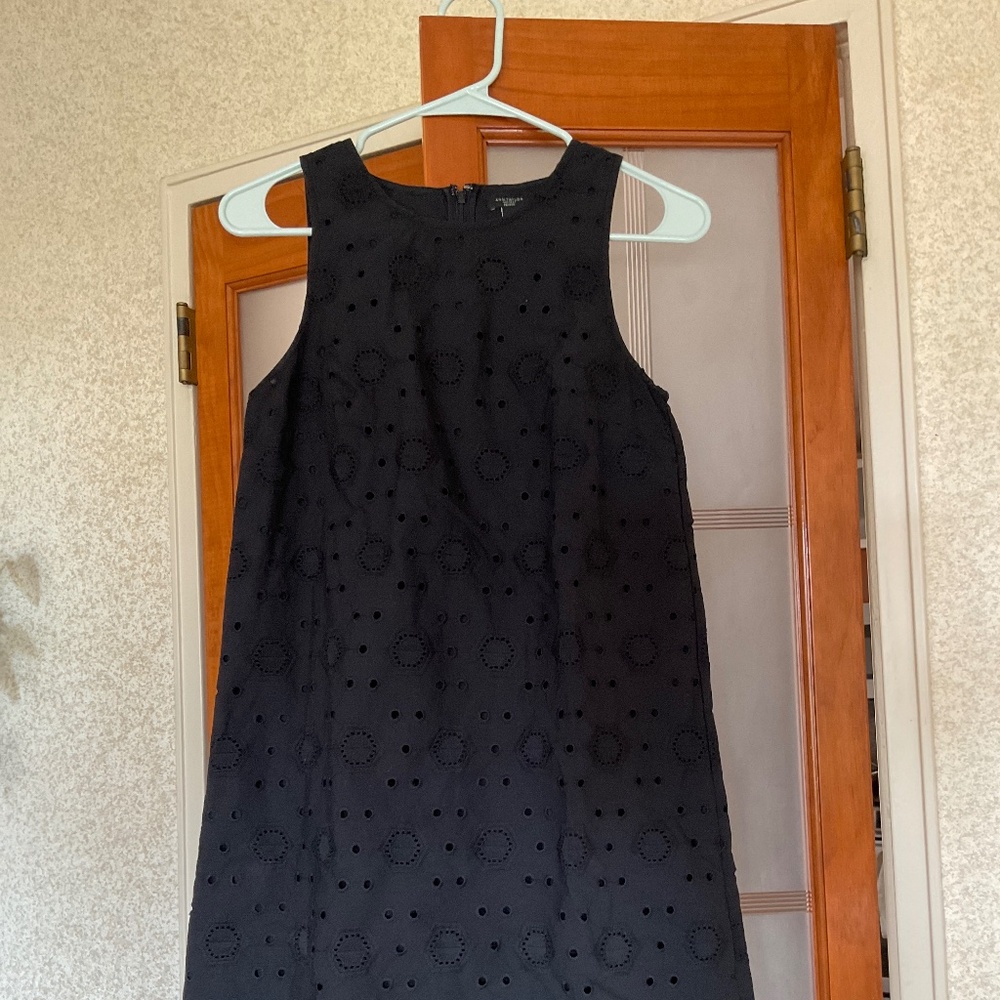 Ann Taylor Factory Petite 4P black sleeveless dress
